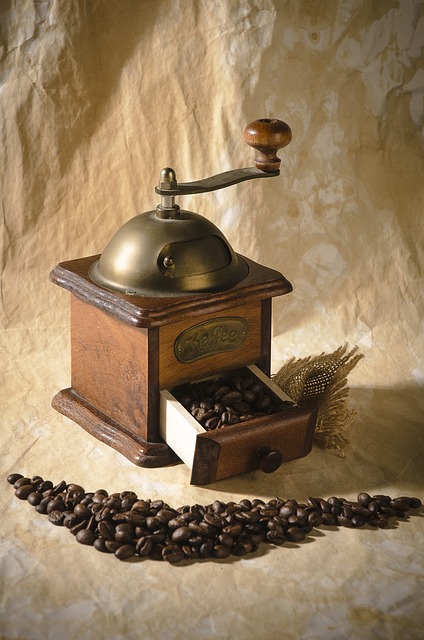 Eine Kaffeemühle kann auch in Verbindung mit einem besonderen Gutschein verschenkt werden